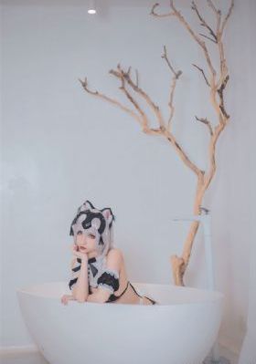 芳邻疑案